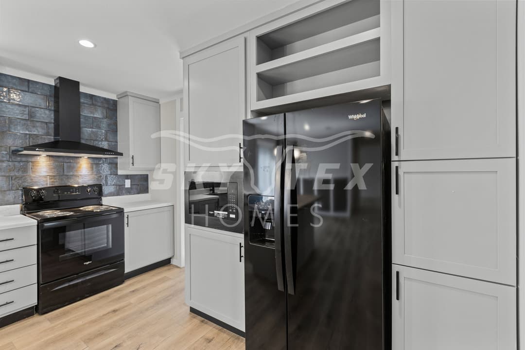 Gateway 2856a interior and kitchen home features