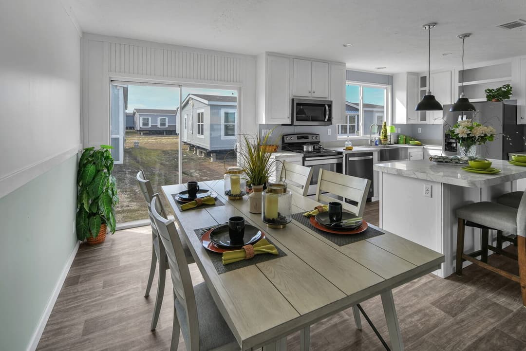 Hondo interior home features