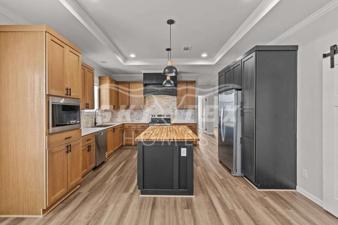 Forge interior and kitchen home features
