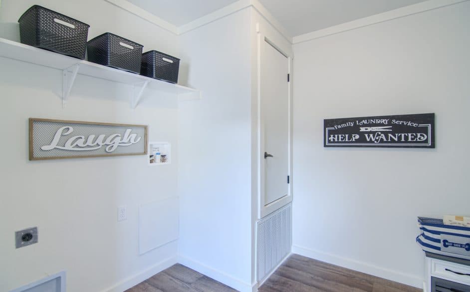 Pearl 6370 interior home features