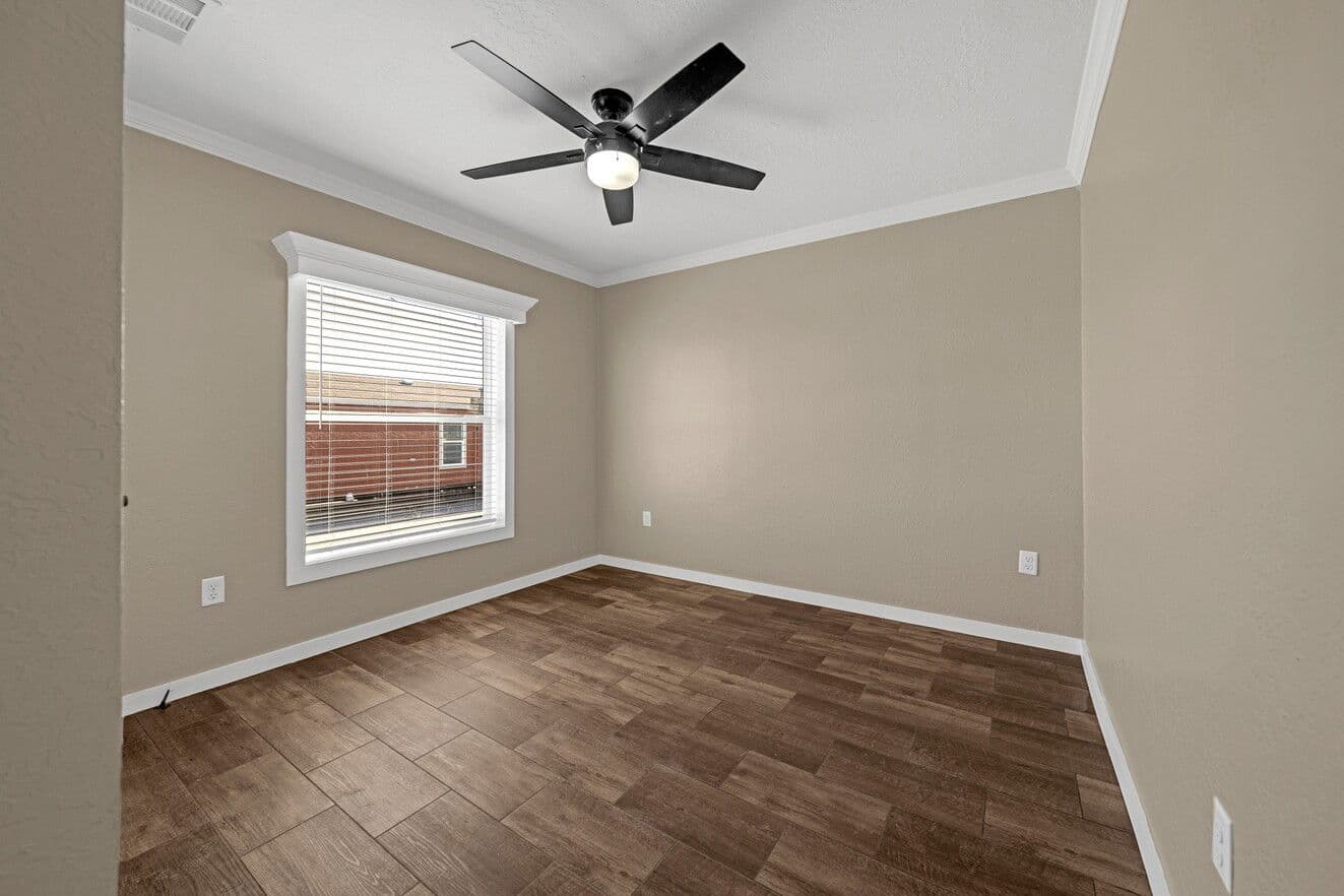 Sapphire 28663a interior home features