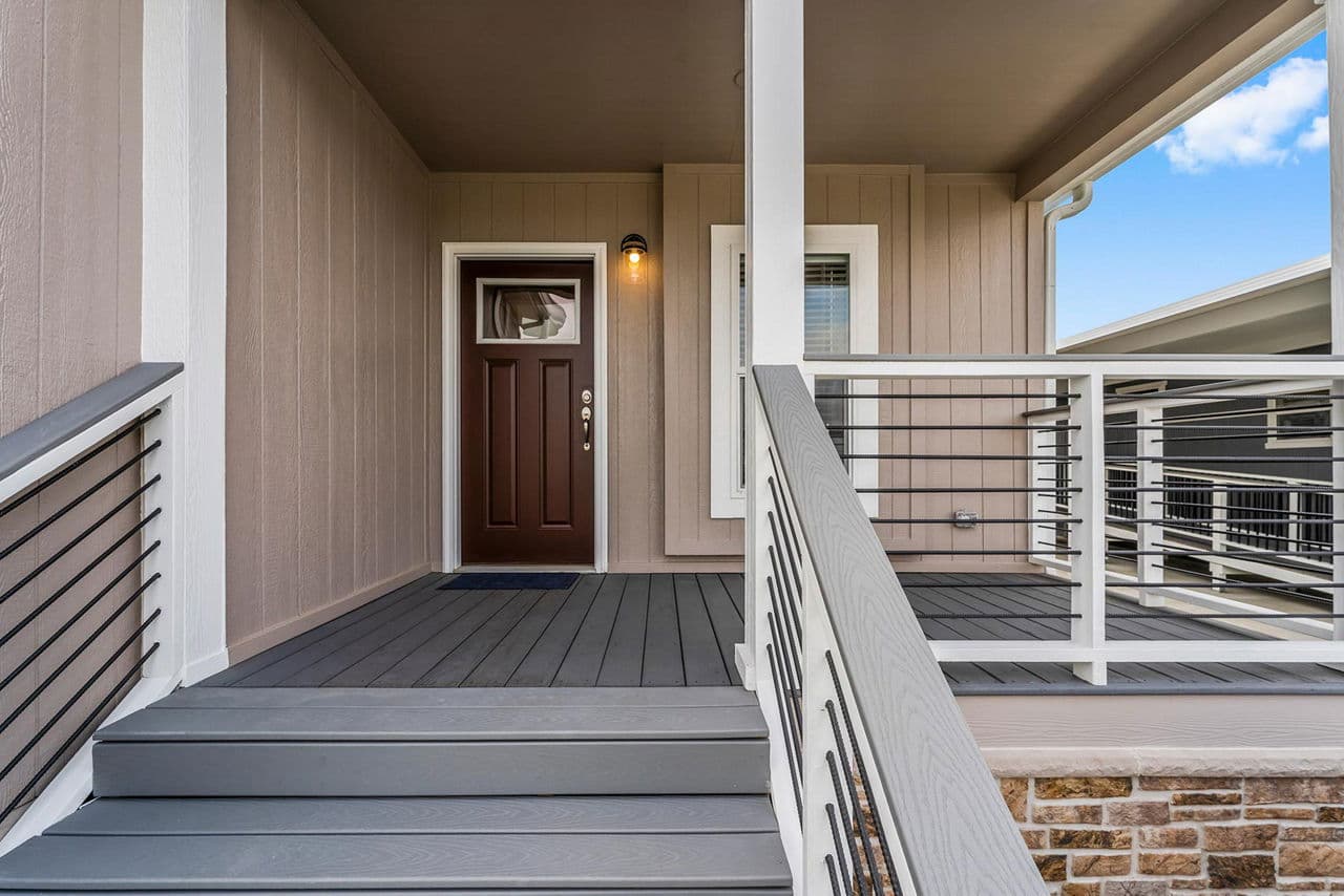 Innovation 2860s exterior home features