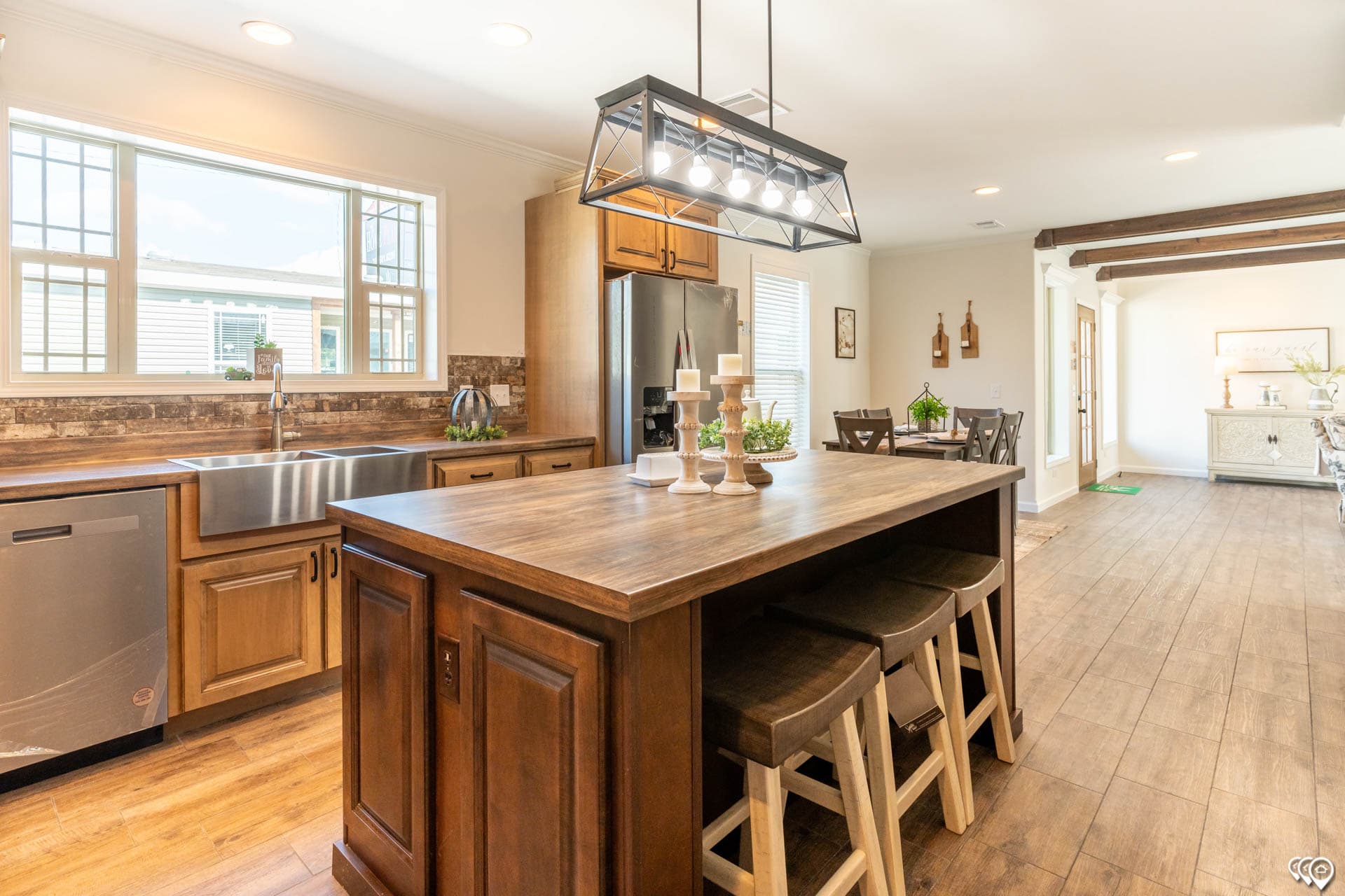 The clarkson kitchen home features