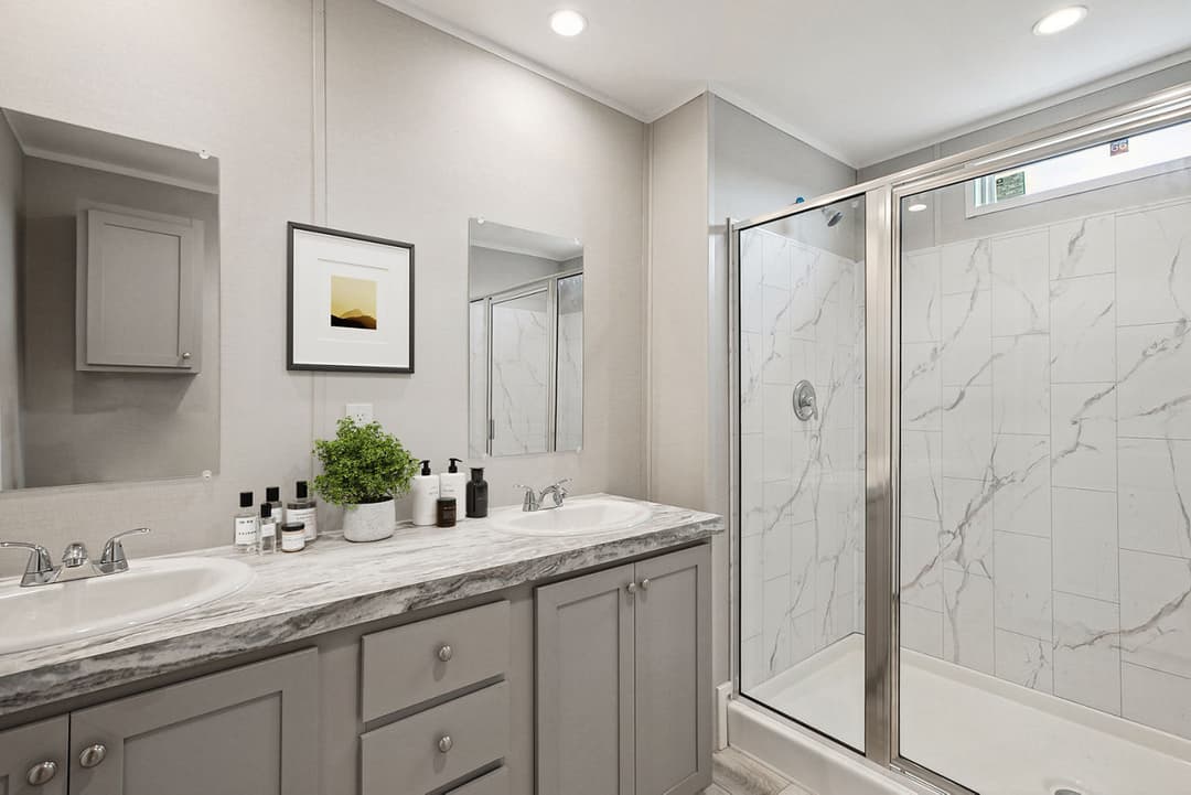 Nm1676b bathroom home features