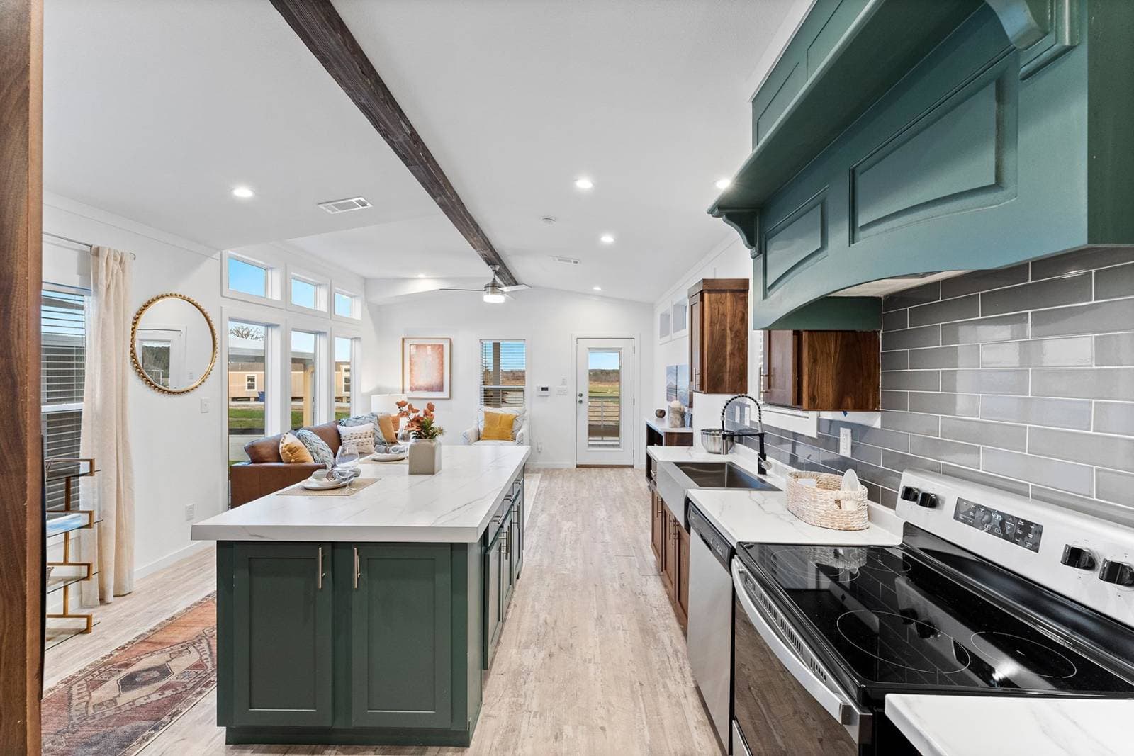 Innovation 1668h kitchen home features