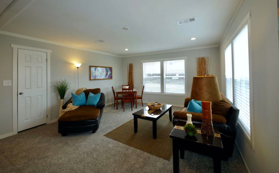 High plains 3387 interior home features