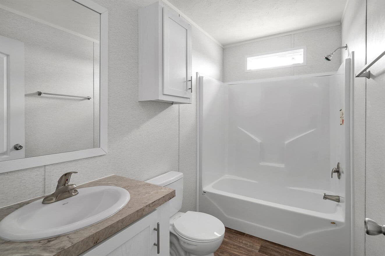 Dakota interior and bathroom home features