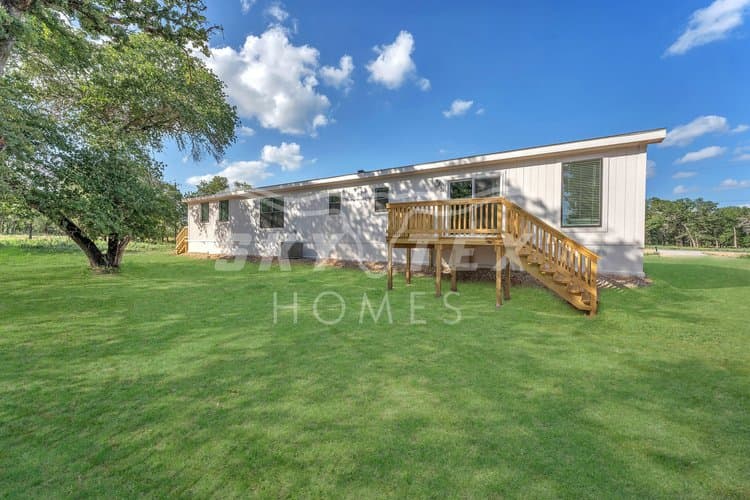 Nellie exterior home features