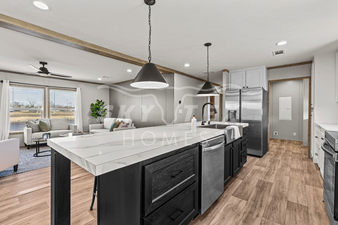 Padre  interior and kitchen home features