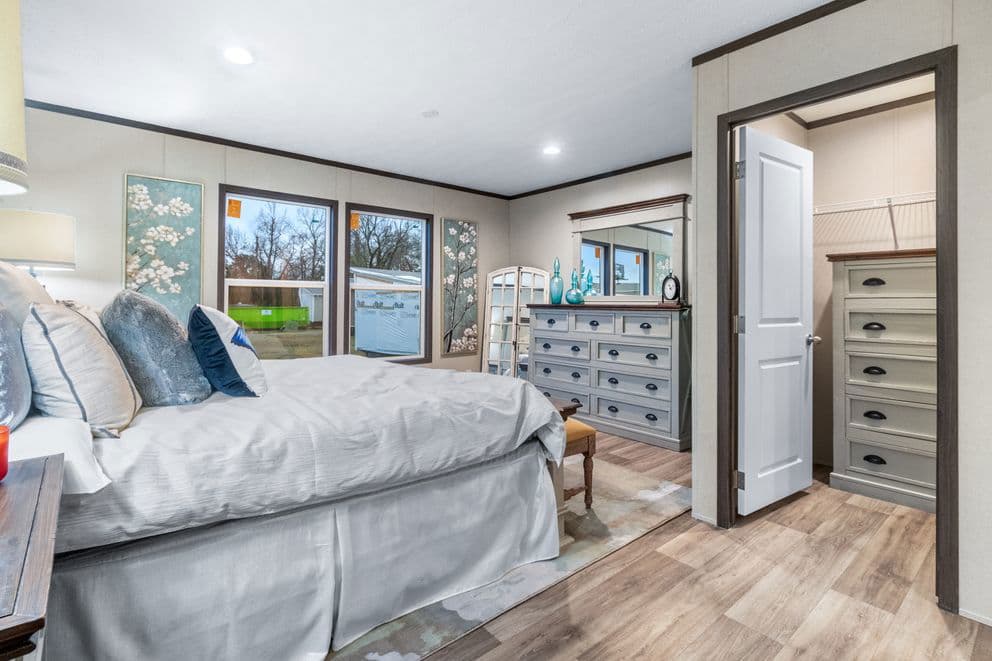 Willow bedroom home features