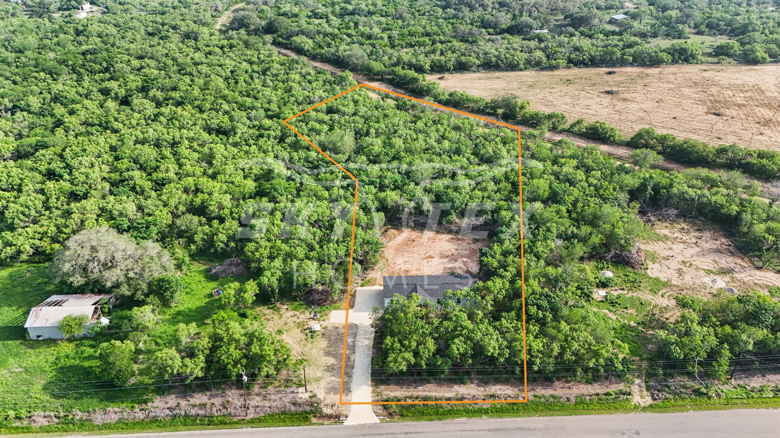 697 county rd 664 - 3.16 acres exterior home features