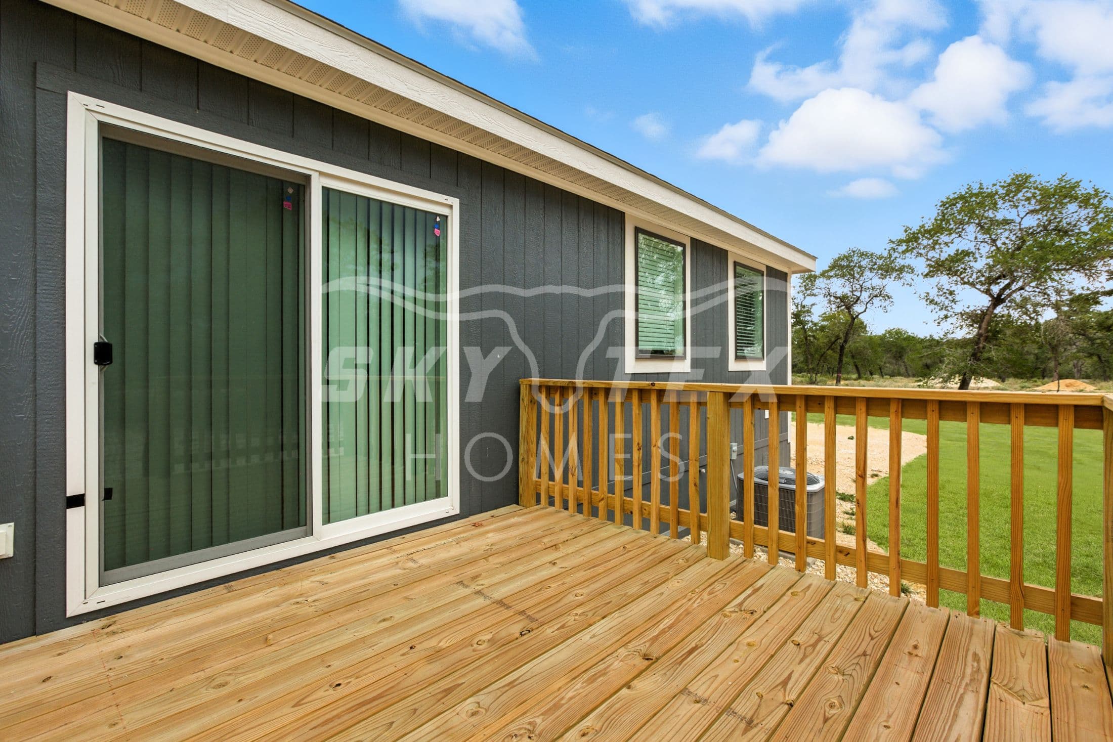 144 syrah st., la vernia - 1.05 acres  home features