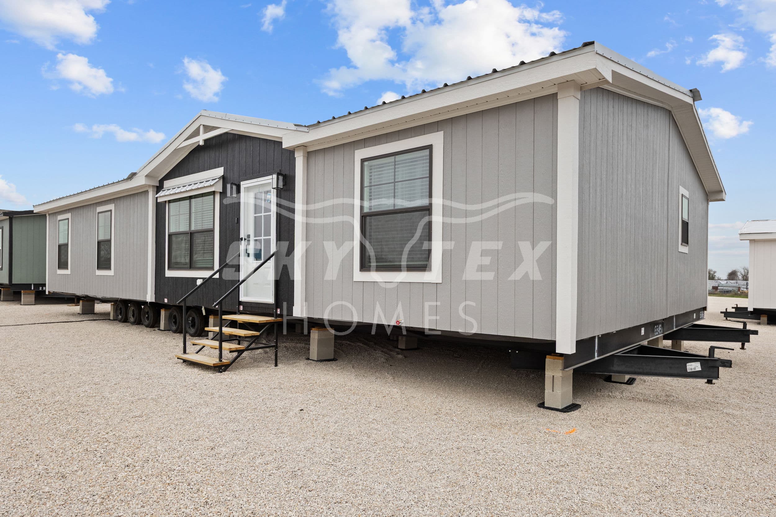 Emilie elite exterior home features