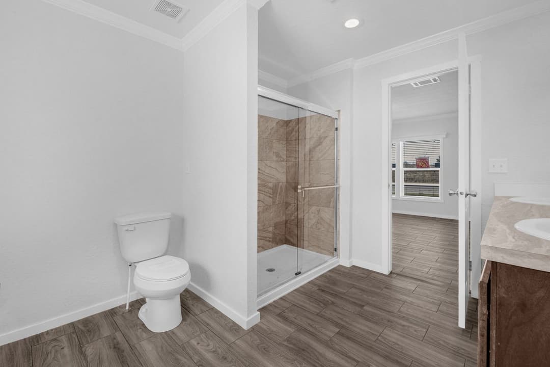 Topaz 28764a bathroom home features