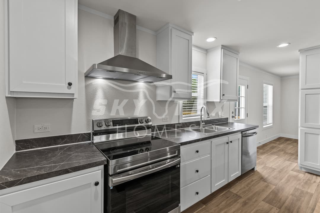 697 county rd 664 - 3.16 acres interior and kitchen home features