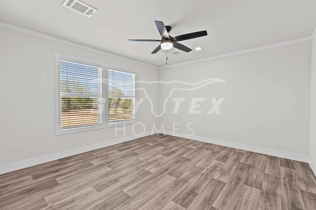 Shout interior and bedroom home features