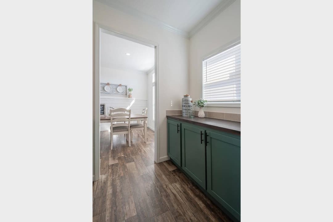 Innovation 3276n interior home features