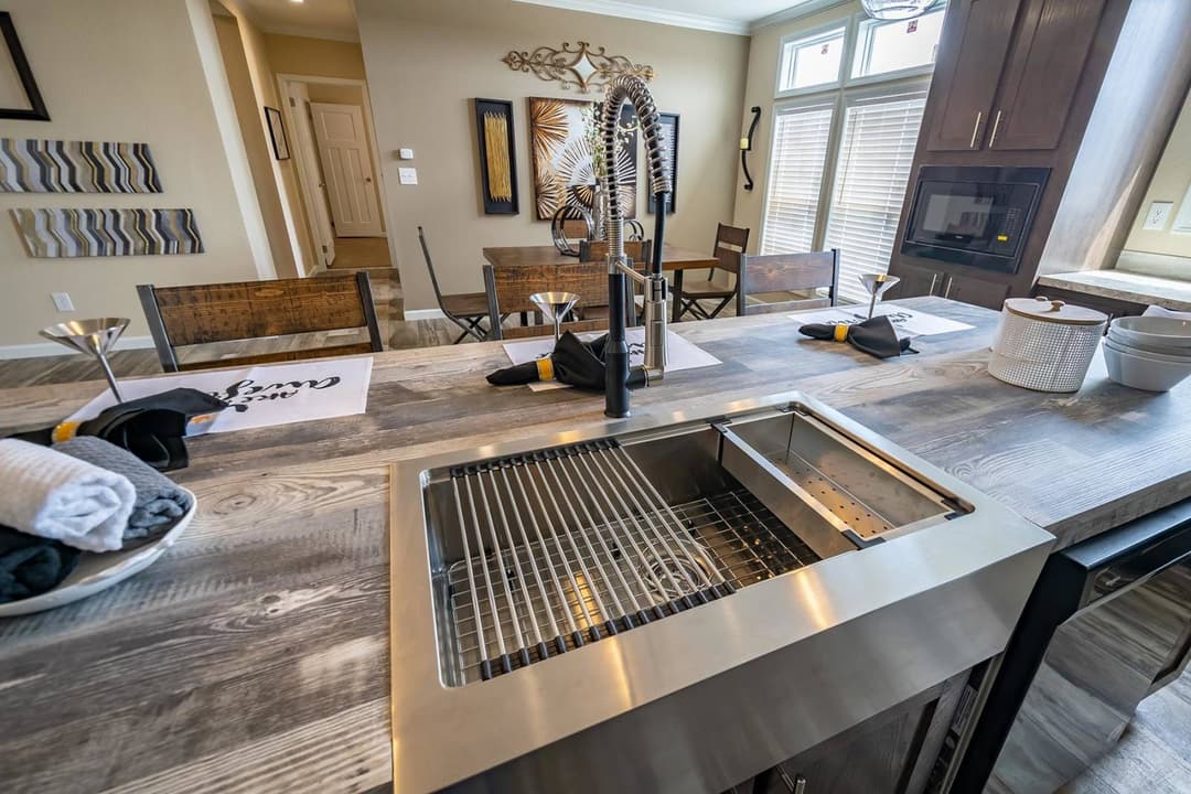 Innovation 3256n kitchen home features