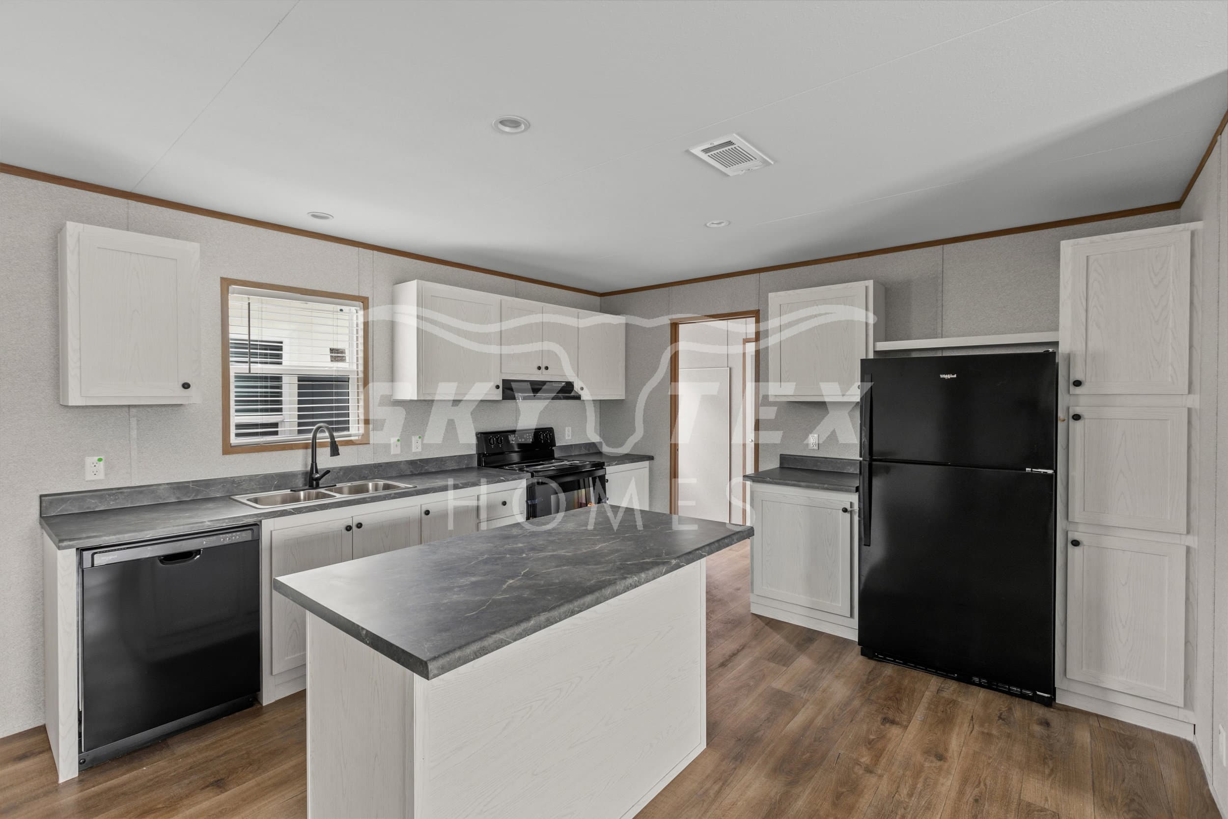 Navasota - prime 2856  kitchen home features