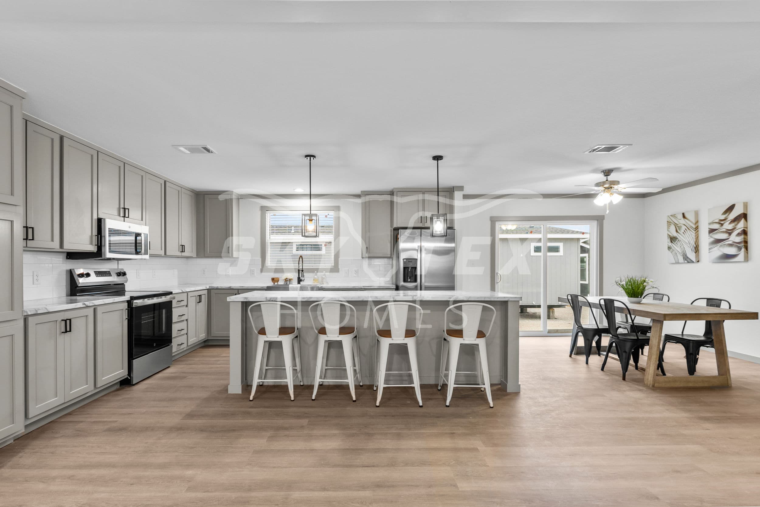 The swisher interior and kitchen home features