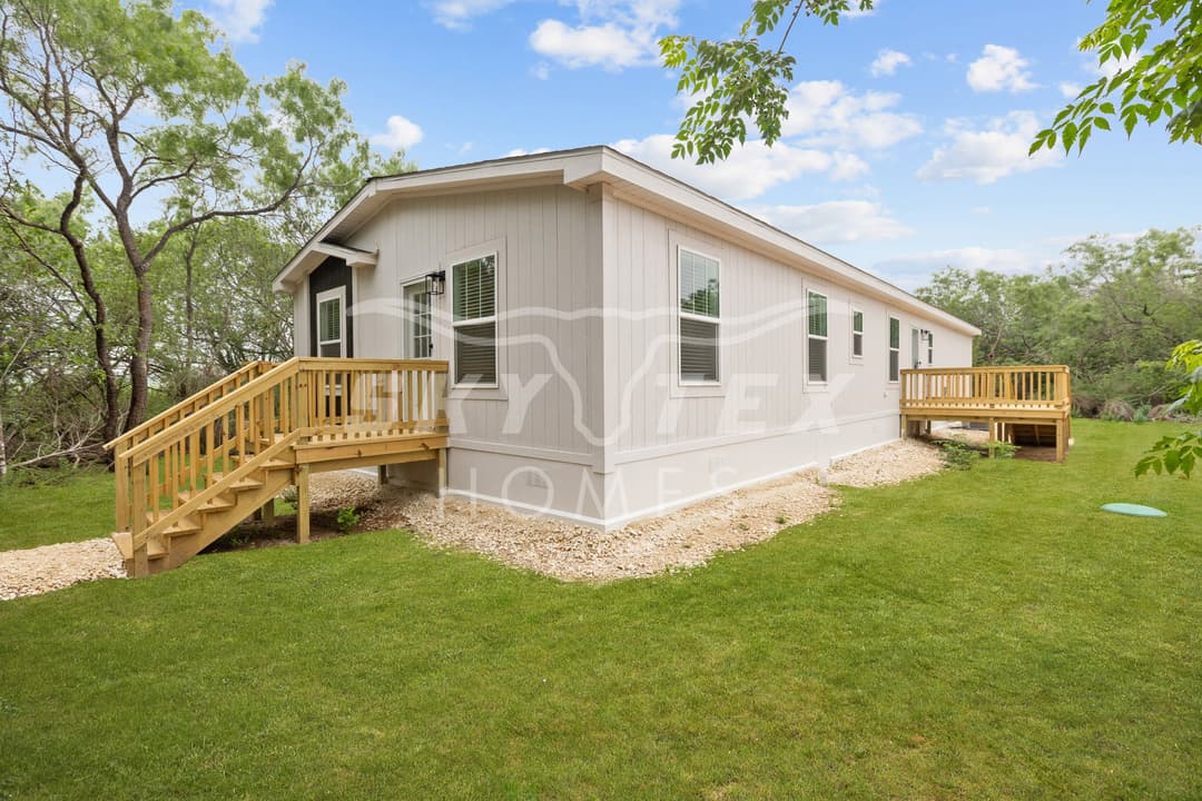 697 county rd 664 - 3.16 acres exterior home features