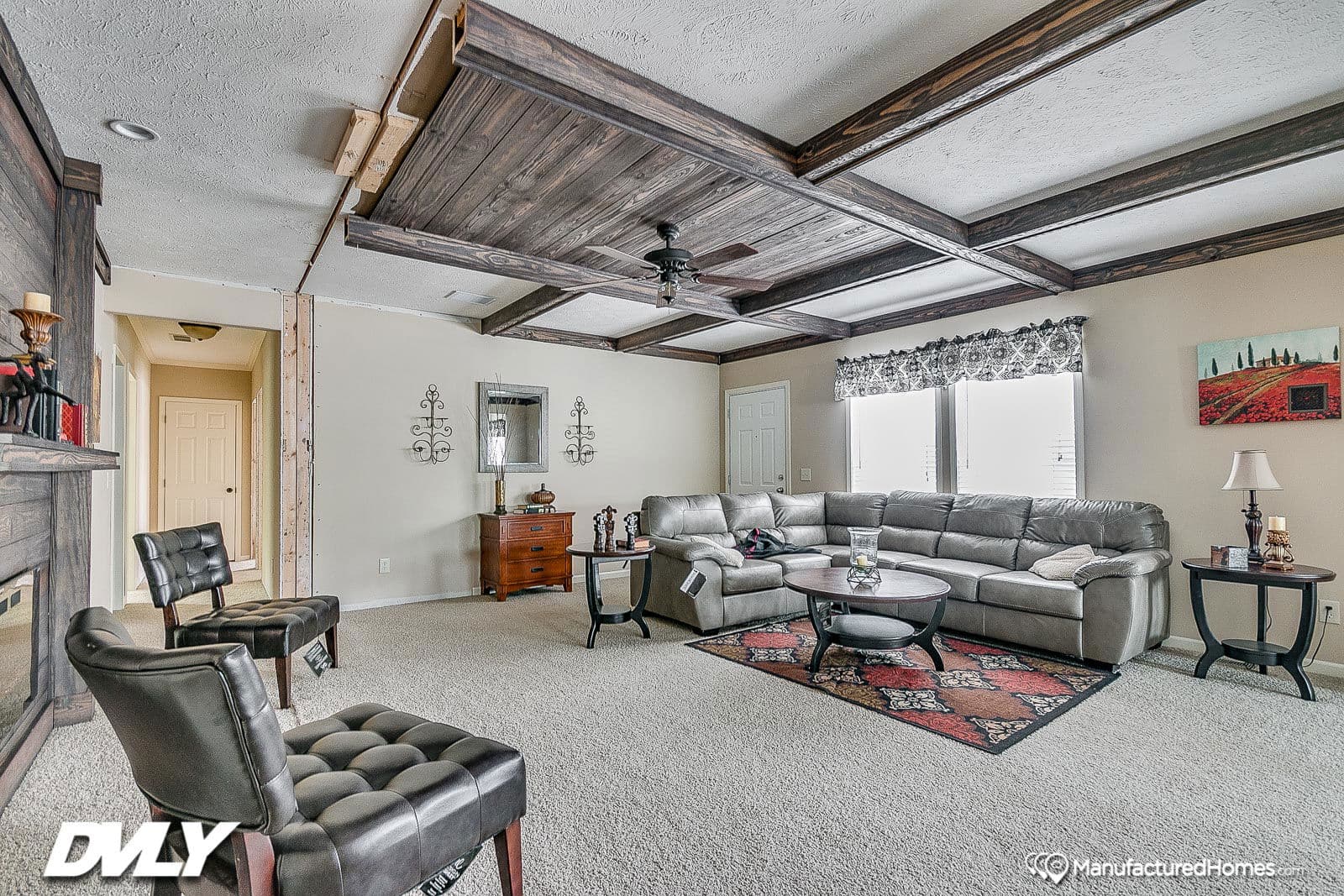 Ahaveh interior home features