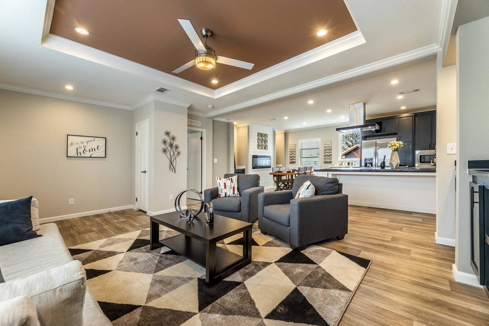 Innovation 3256h interior home features