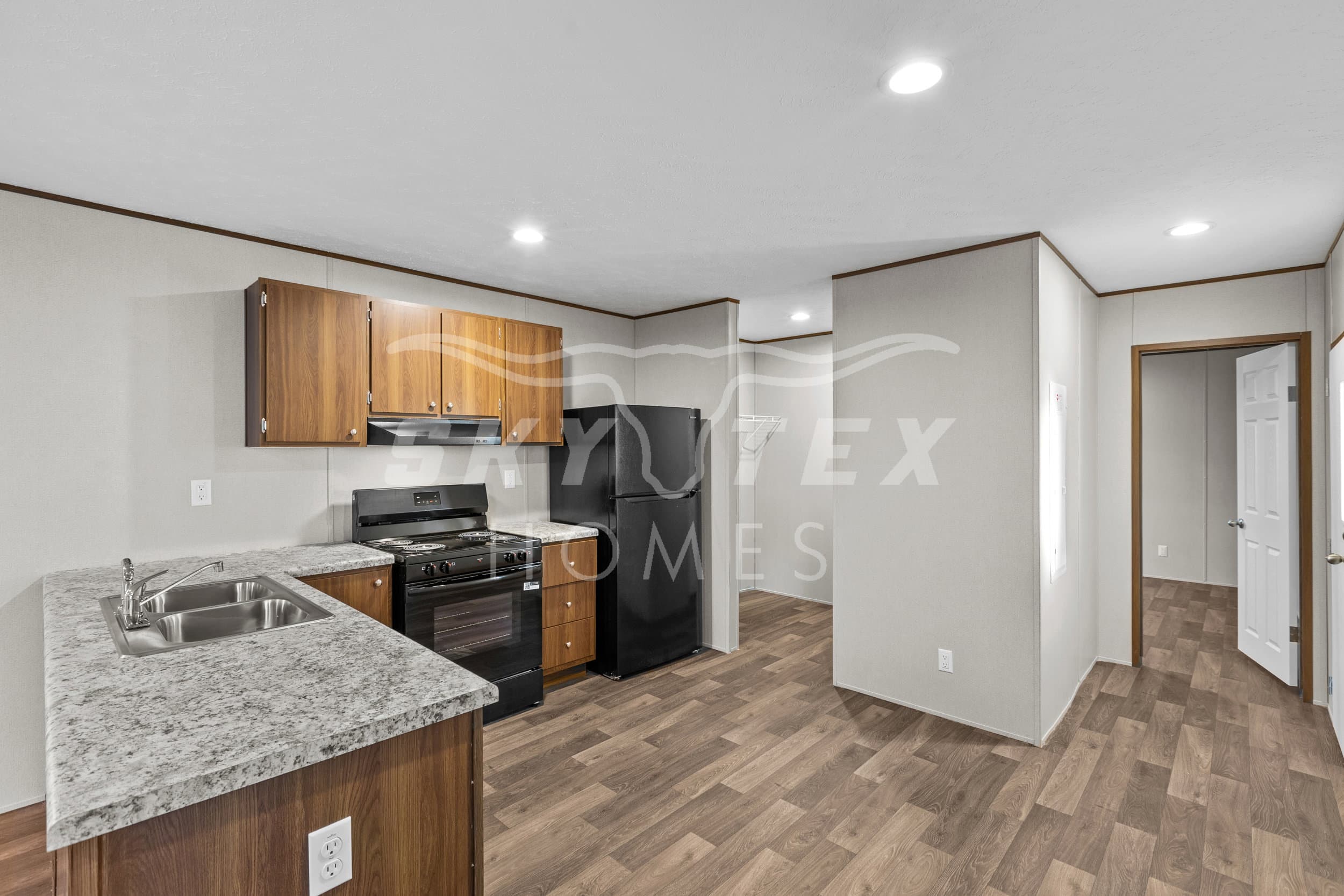 Dogwood kitchen home features