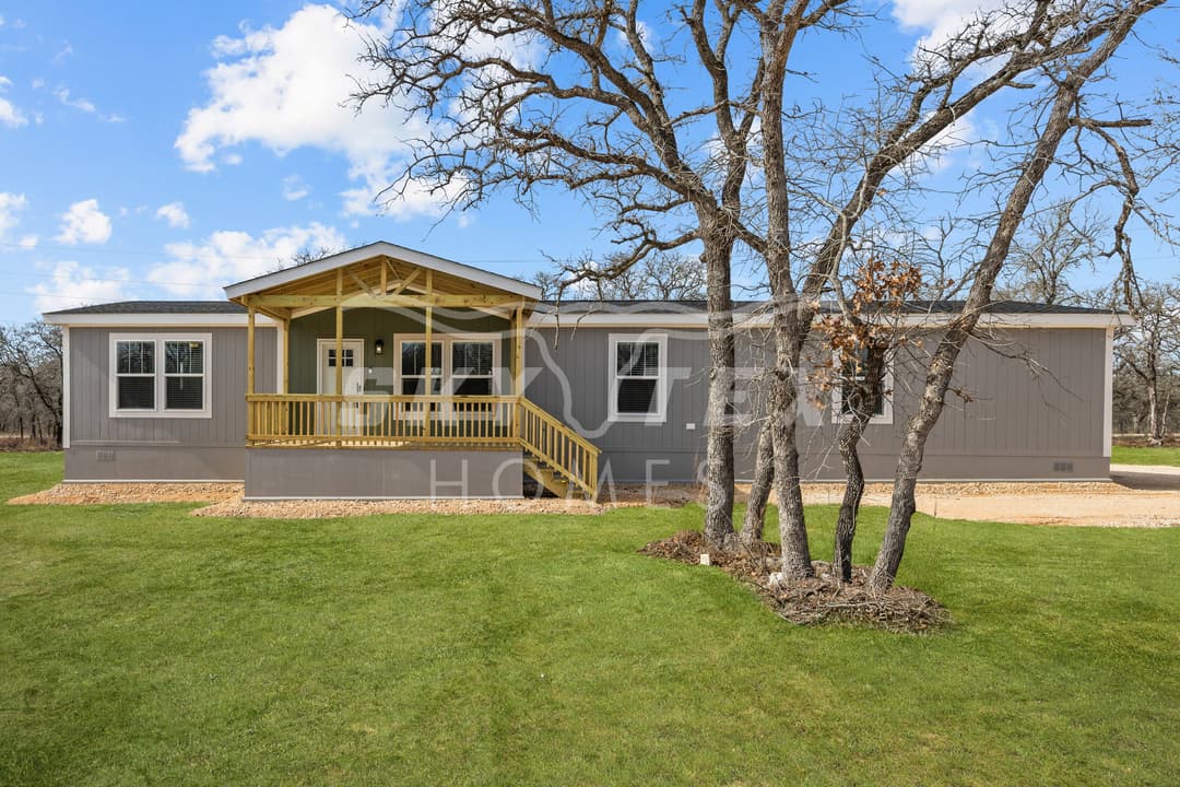 Hey jude hero and exterior home features