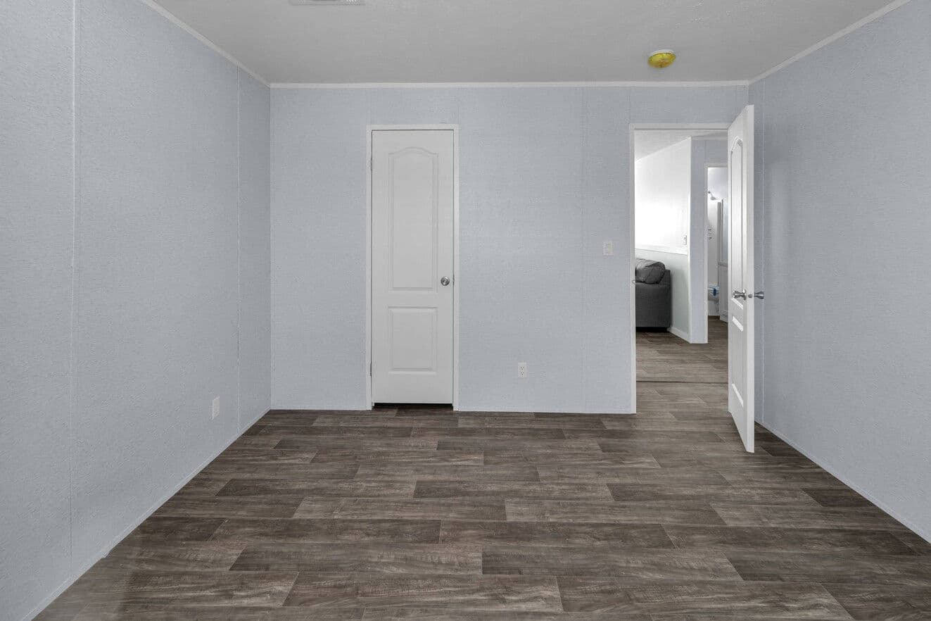 Hondo interior home features