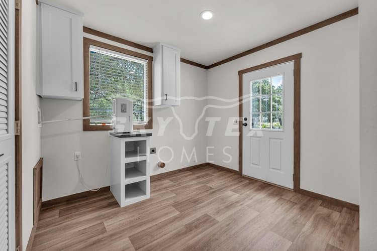 Nellie interior home features