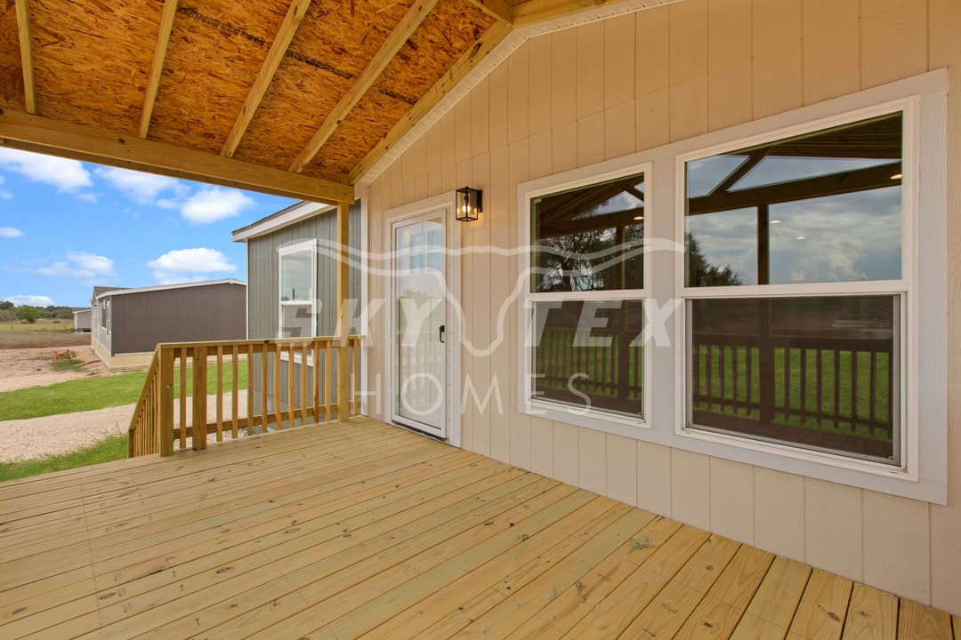 2284 stevens rd., somerset - 1.18 acres exterior home features