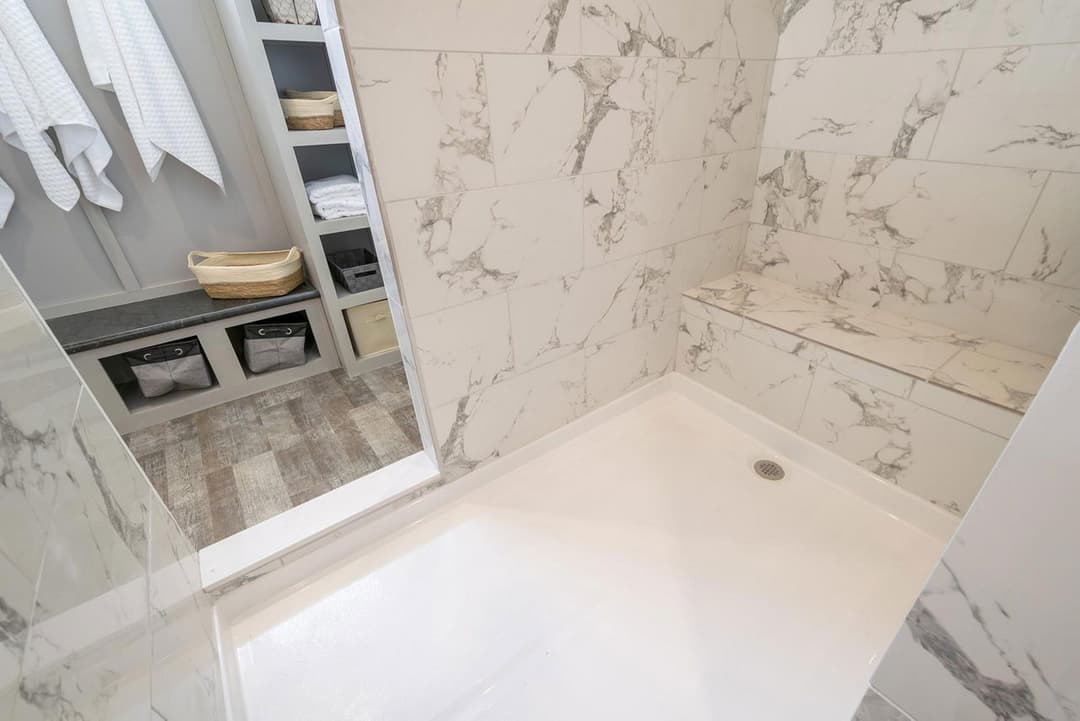 Innovation 3268c bathroom home features