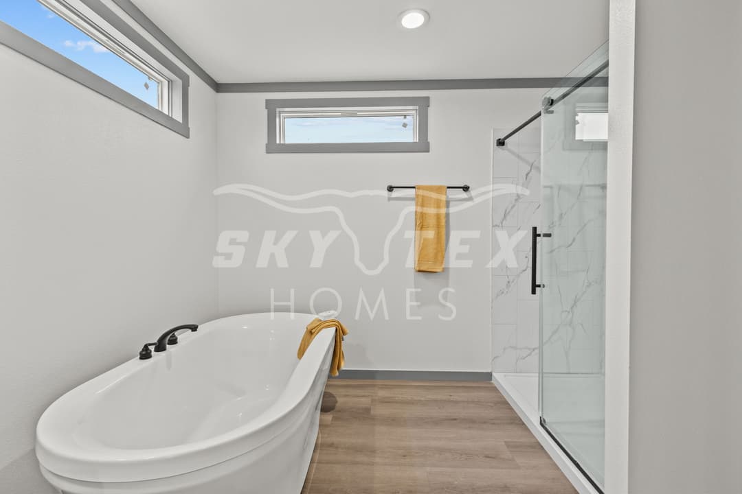 Swisher interior and bathroom home features
