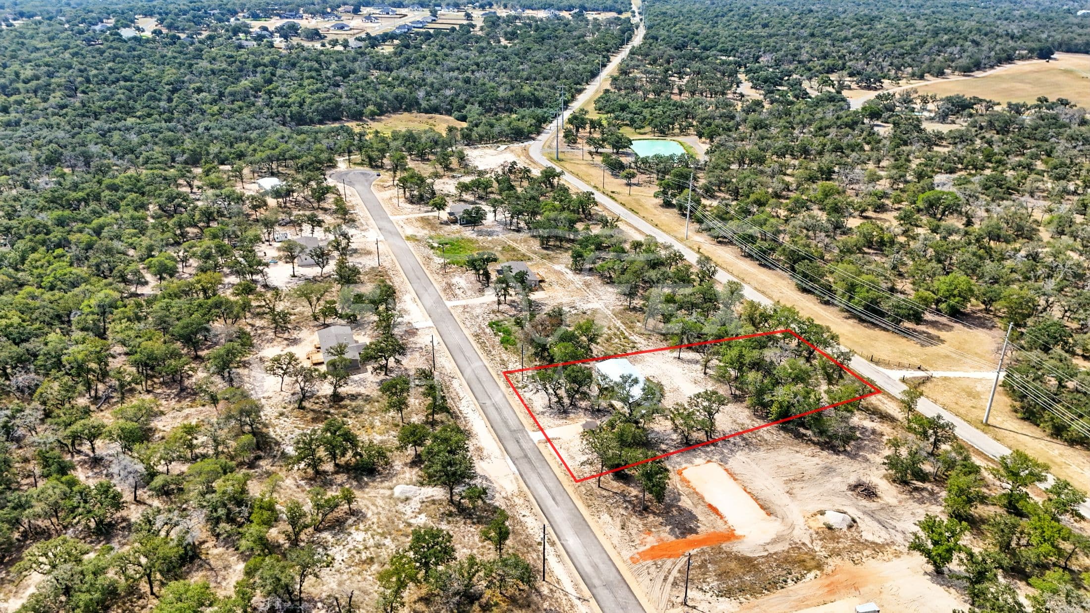 128 syrah st., la vernia - 1.05 acres  home features