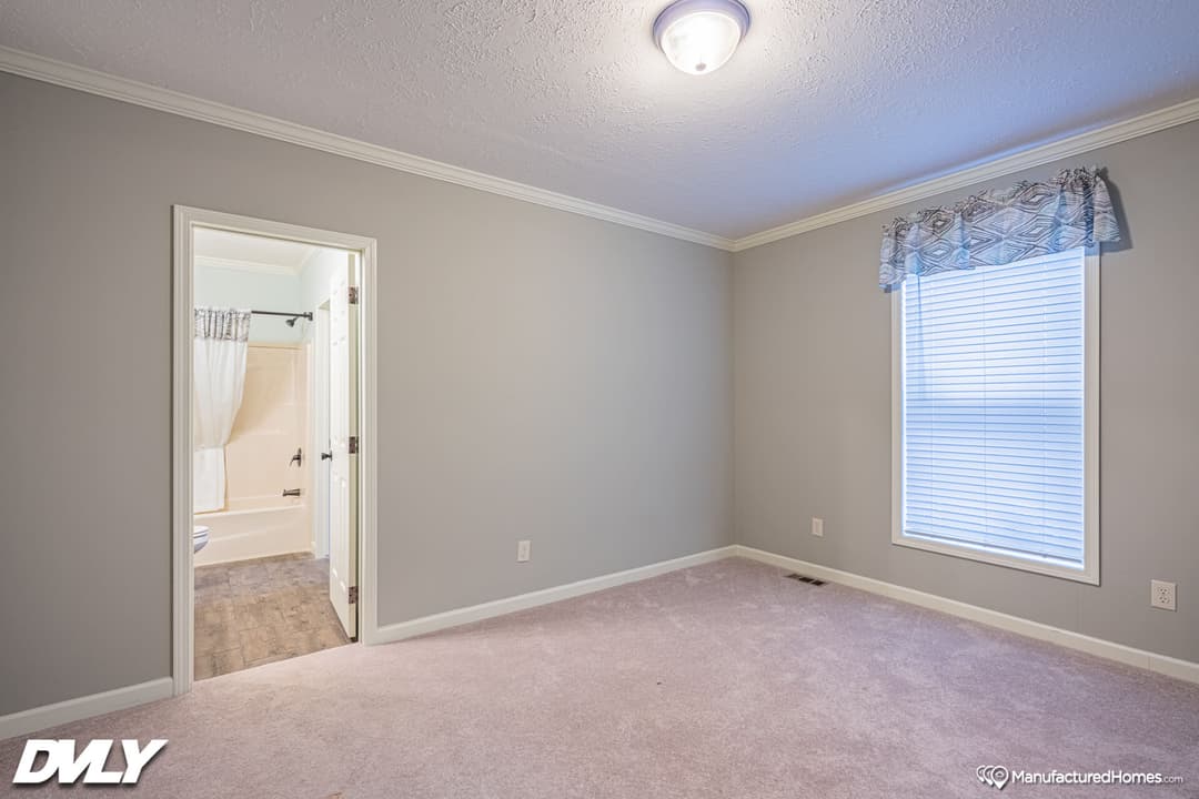 The big chief bedroom home features