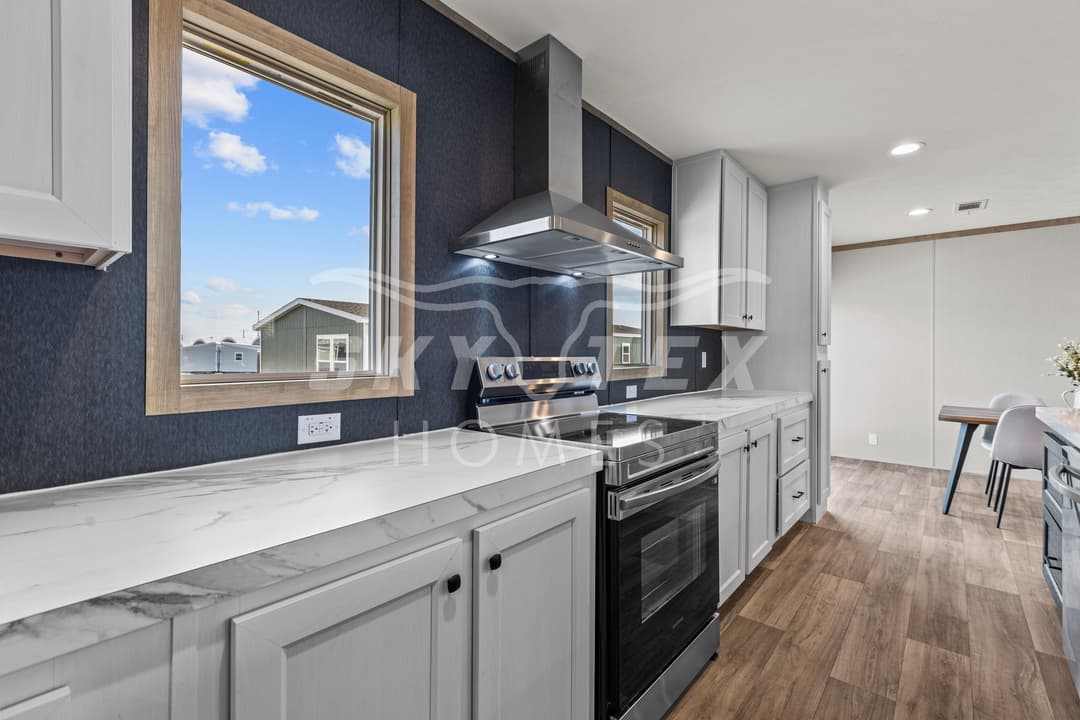 Padre  interior and kitchen home features