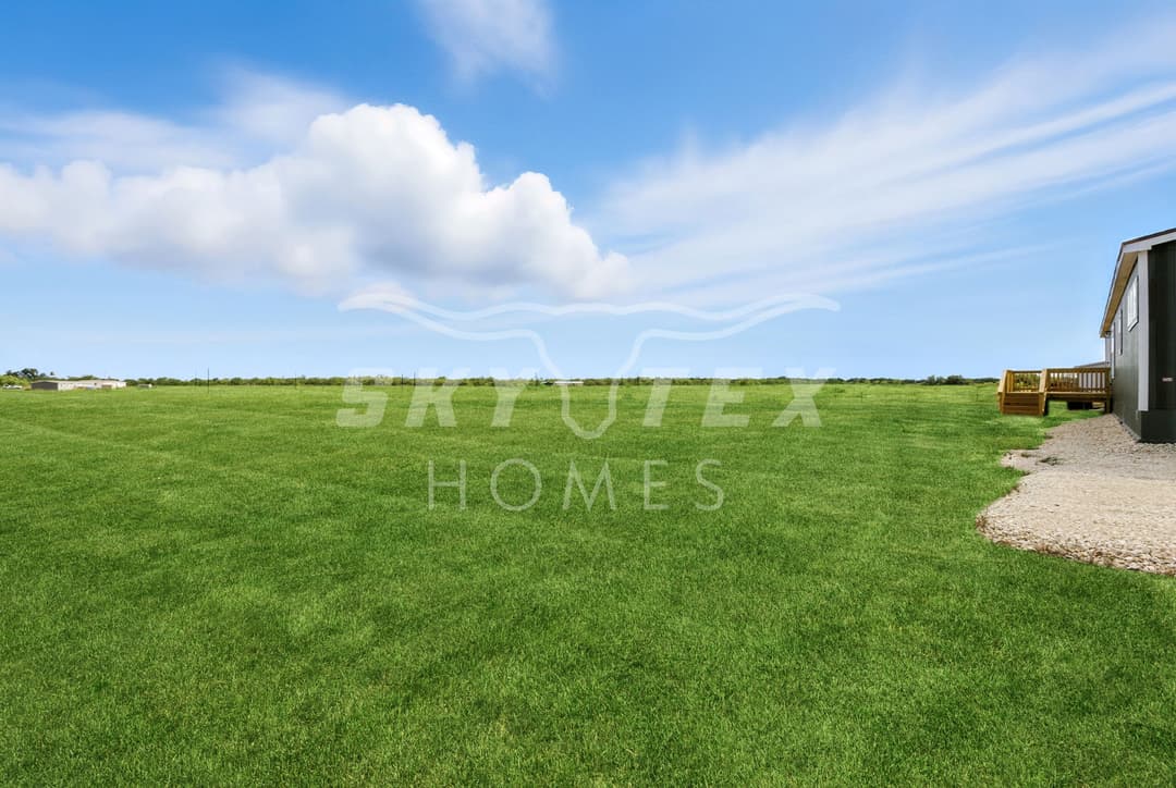 2553 fm 1332, jourdanton - 4.0 acres - pending exterior home features