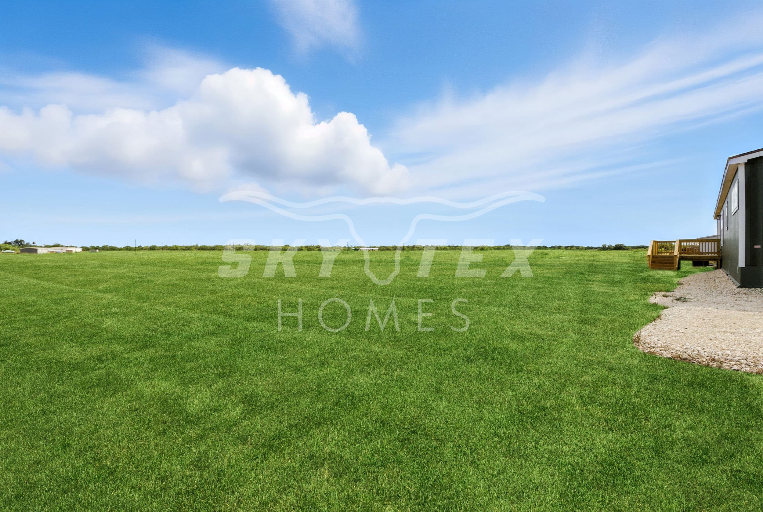 2553 fm 1332, jourdanton - 4.0 acres - pending exterior home features