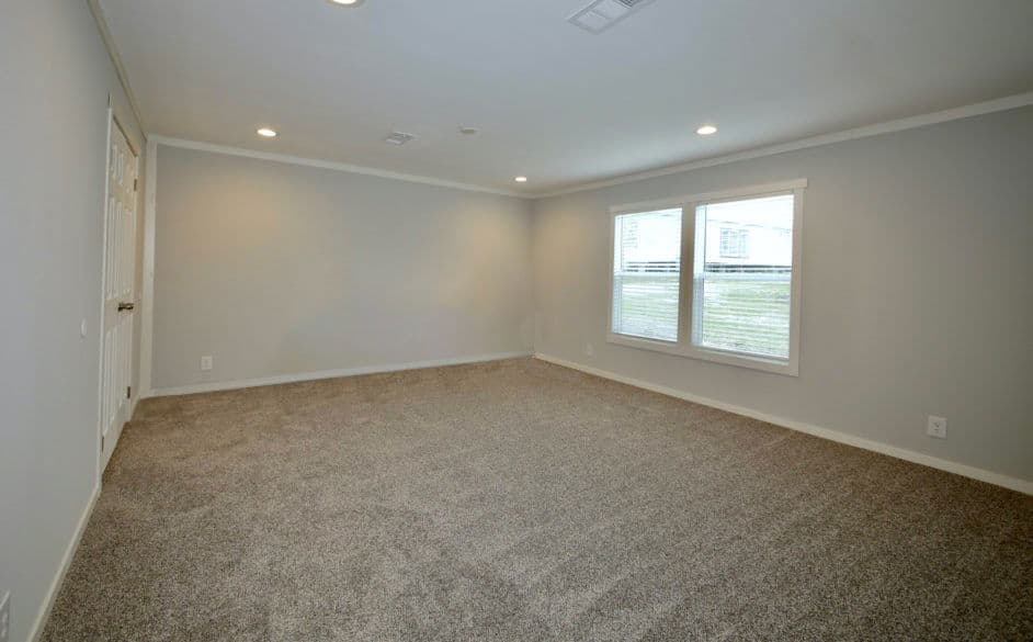 High plains 3387 bedroom home features