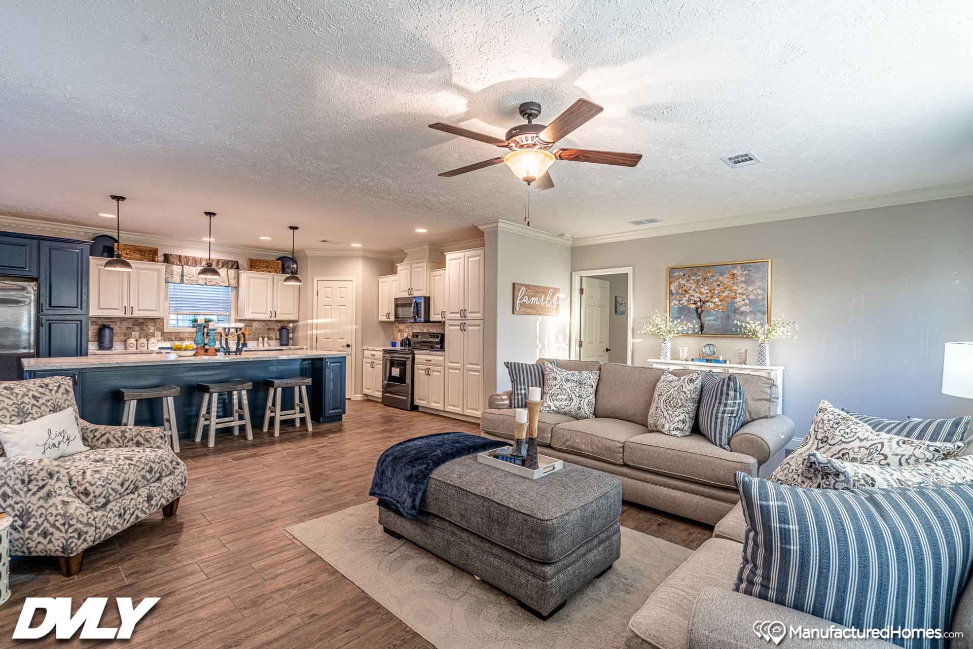 The julia interior home features