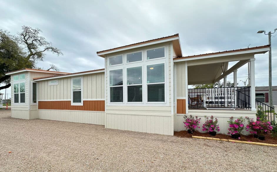 Swan l52ep8 elevation and exterior home features