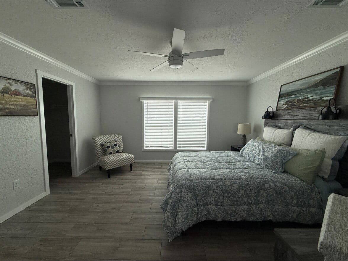 Emerald 28764a bedroom home features