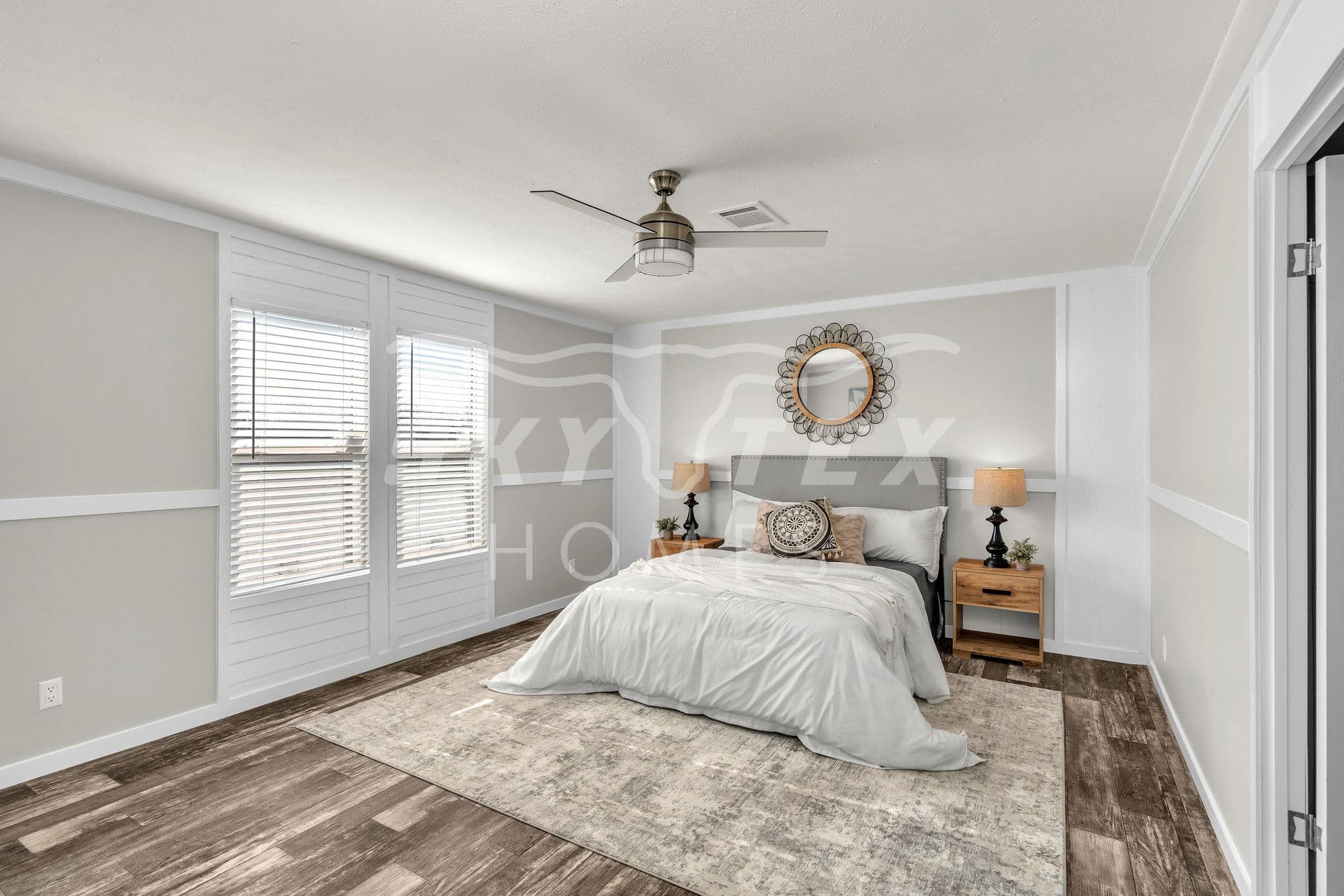 Valu maxx 28563m interior and bedroom home features