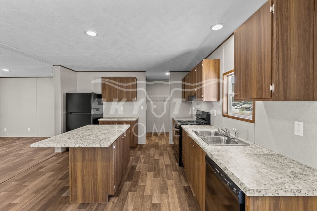 Oak interior and kitchen home features