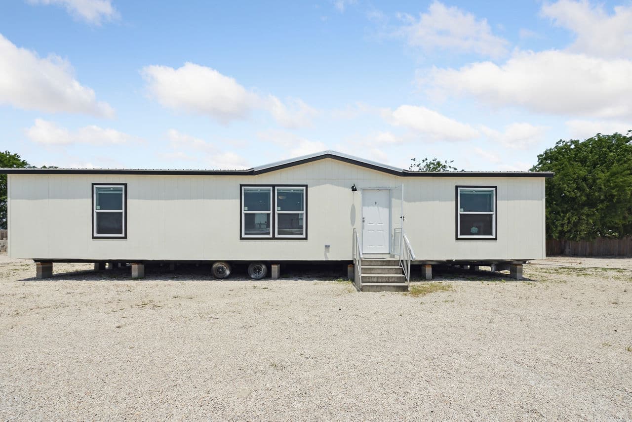 Gateway 2856b hero, elevation, and exterior home features