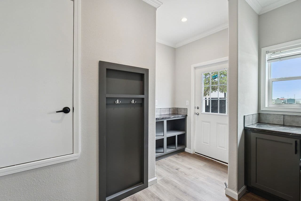 Innovation 3276aa interior home features