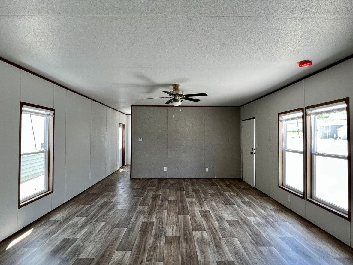 Valuhomes 16763v interior home features