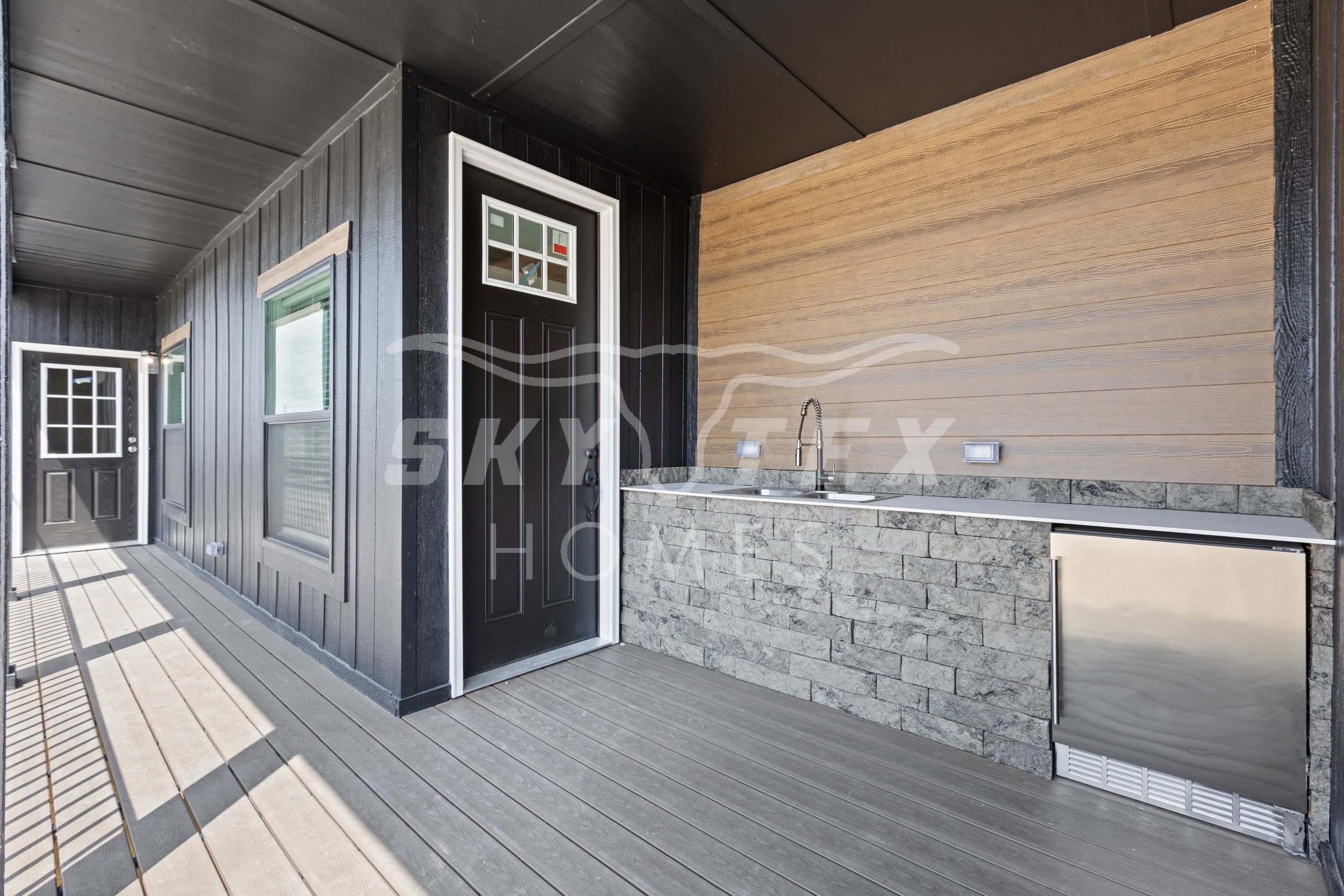 Forge exterior home features