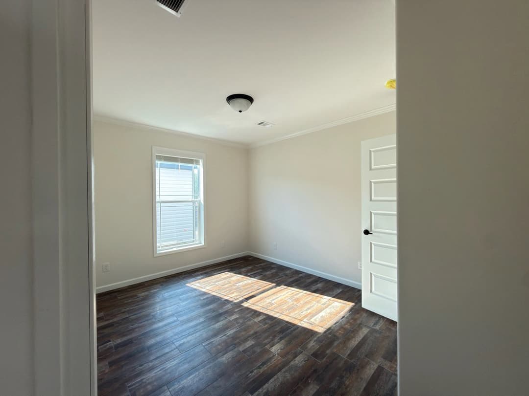 Aimon b 4br bedroom home features